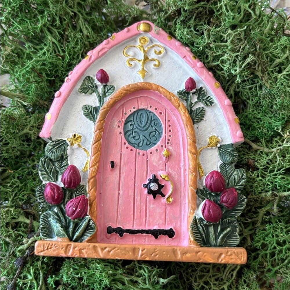 Fairy Garden Forest Pink Door cottagecore planter garden Pixie Cabin terrarium‎